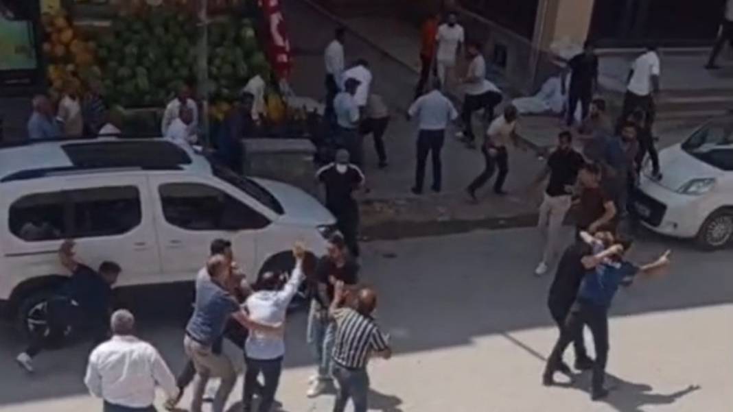 Taşlı sopalı  aile kavgası: 1 ölü, 13 yaralı, 17 tutuklama 1